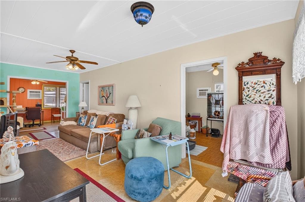 713 S Lake AVE-25