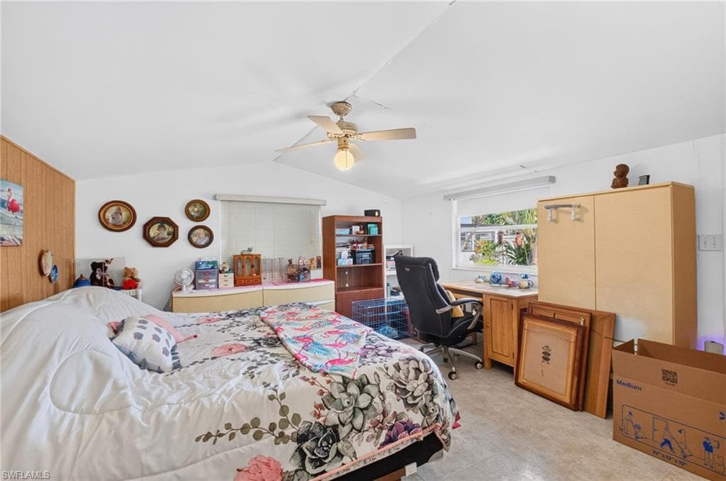 713 S Lake AVE-21