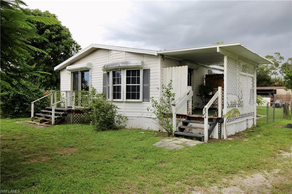8243 Nault Rd, North Fort Myers, FL 33917-1