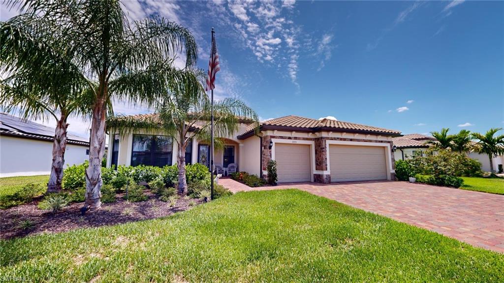 5725 Legendary LN, Immokalee, FL 34142